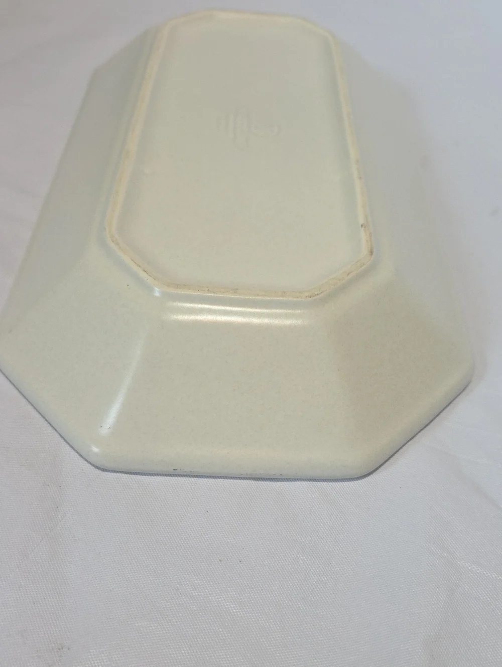 Pfaltzgraff Yorktowne Bread Tray 